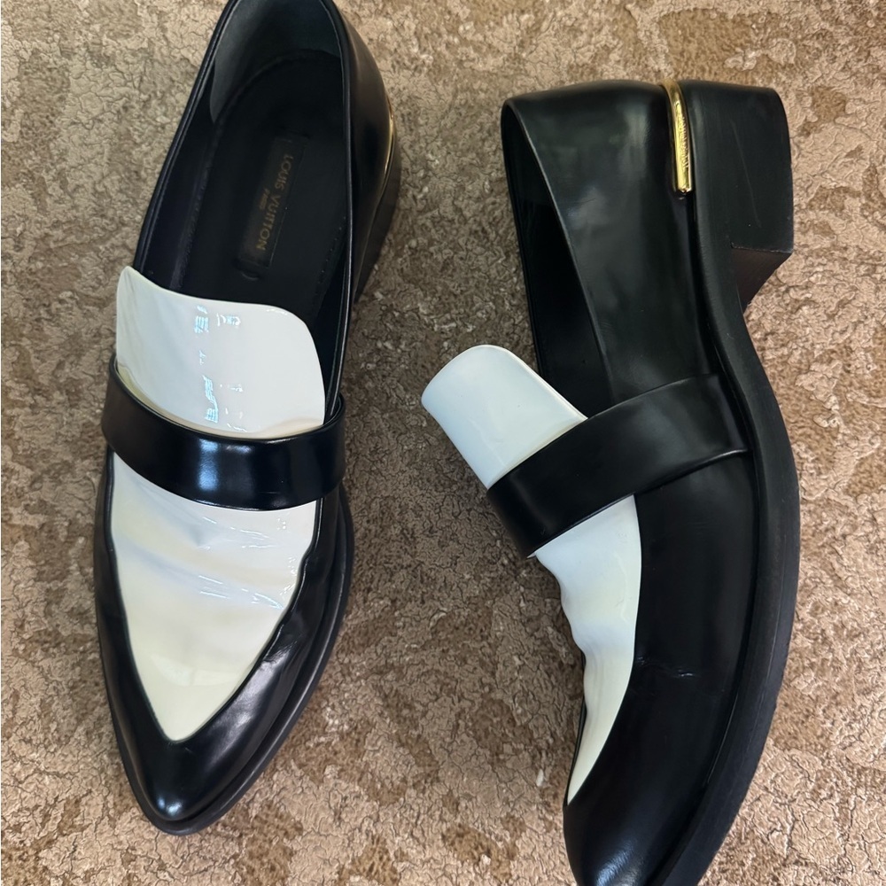 Louis Vuitton 2015 Women’s Loafers Black White Gold Heel Detail Size 7.5 Luxury - Picture 5 of 15